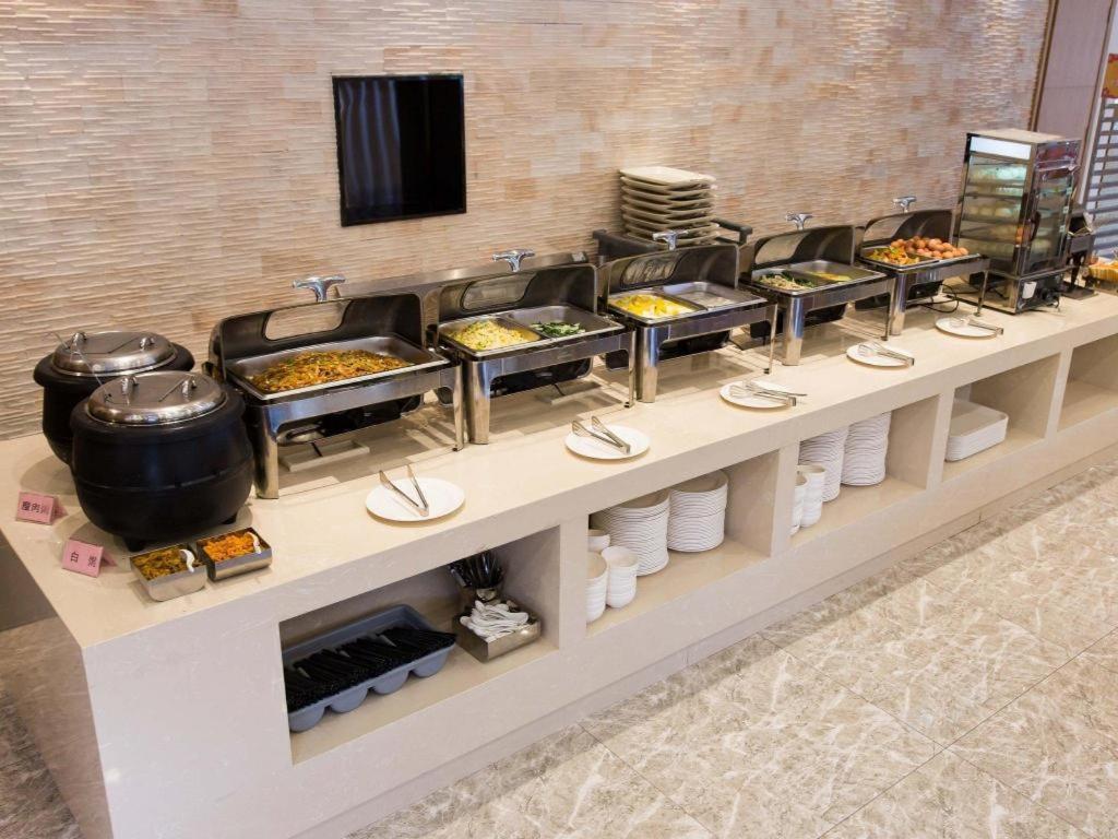 Hotel Ibis Dongguan Dongcheng Esterno foto