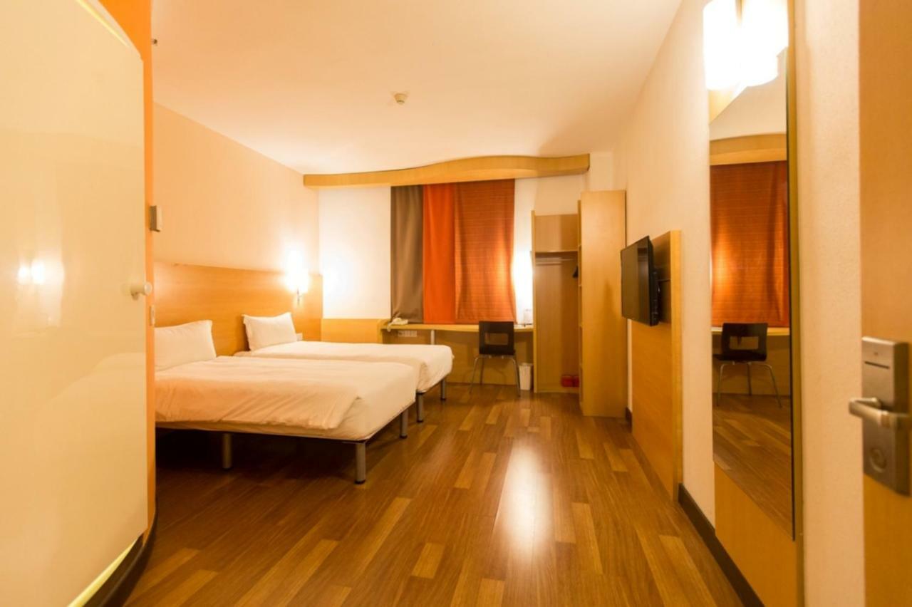 Hotel Ibis Dongguan Dongcheng Esterno foto