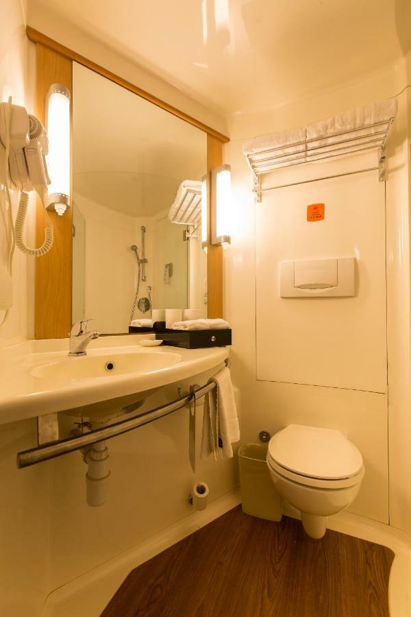 Hotel Ibis Dongguan Dongcheng Esterno foto