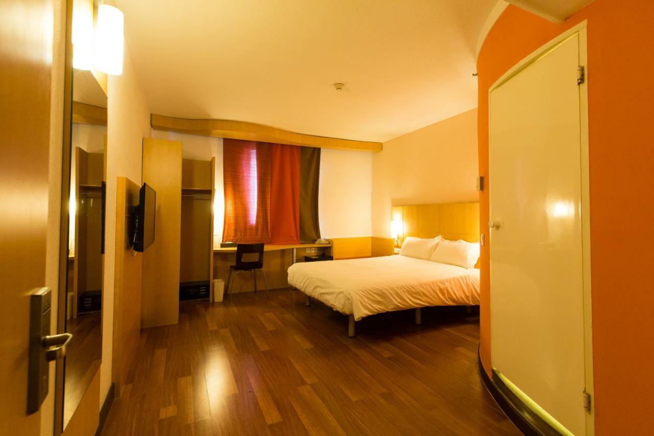 Hotel Ibis Dongguan Dongcheng Esterno foto
